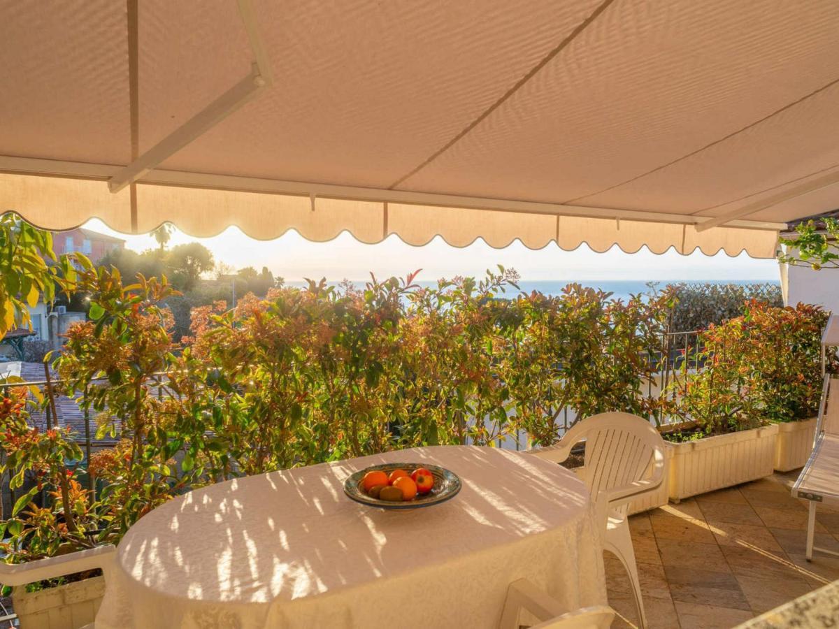 Renove Avec Terrasse, Climatisation Et Wifi Gratuit - Fr-1-196-166 *